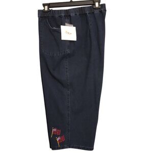 Quacker Factory | Denim Stretch Pull On Capri Pant USA Flag | Size L